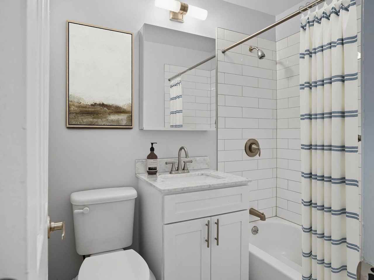 Eagle Rock Apartments at Nesconset - Photo 4 of 12