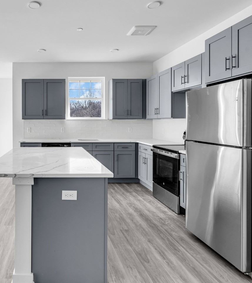 Jefferson Place Apartments - Photo 3 of 6