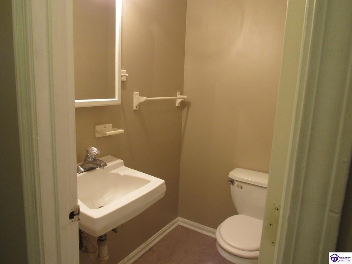 300 Berkley Ct #3 - Photo 7 of 11