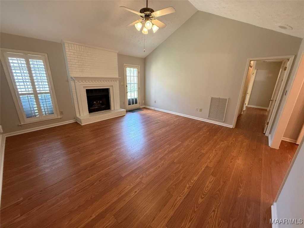 3204 Gatsby Ln - Photo 4 of 25