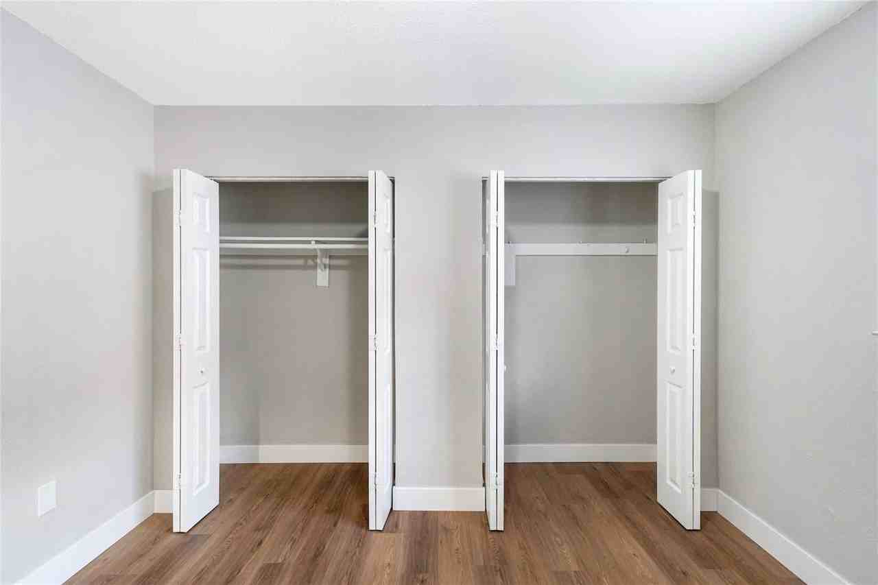 2769 West 74th Terrace - Photo 5 of 8