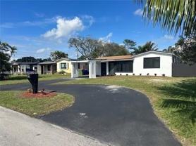 6813 Sw 10th Ct - Photo 1 of 1