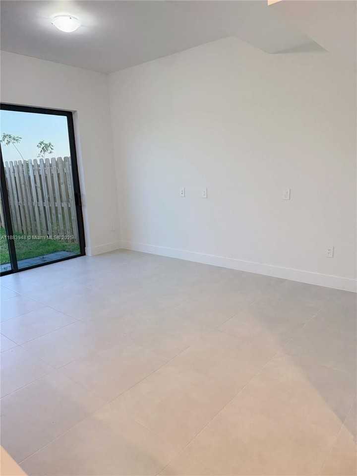 18974 SW 345th Ter #189 - Photo 7 of 14