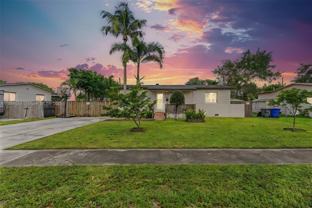 7557 Farragut St - Photo 1 of 1