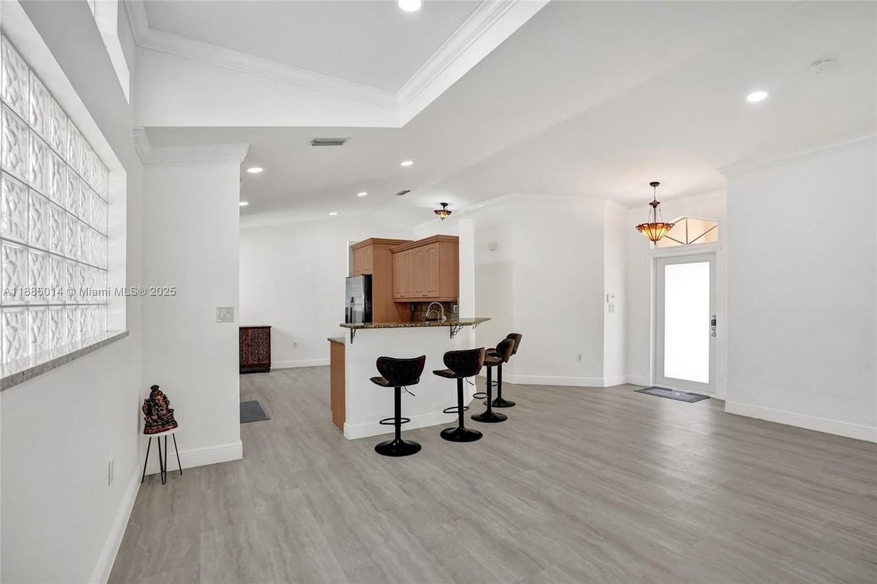 4161 Sapphire Terrace - Photo 7 of 31