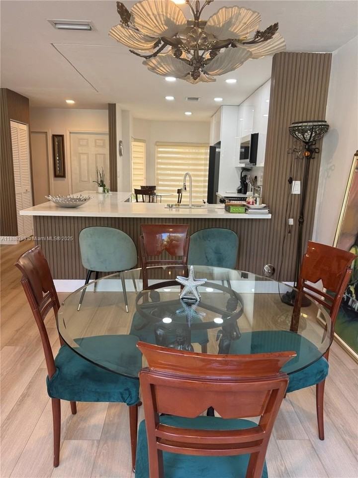 10233 Nw 52nd Ln #0 - Photo 2 of 15