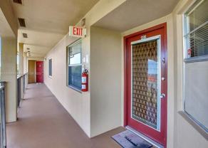 1151 Sw 128th Ter #402D - Photo 1 of 1