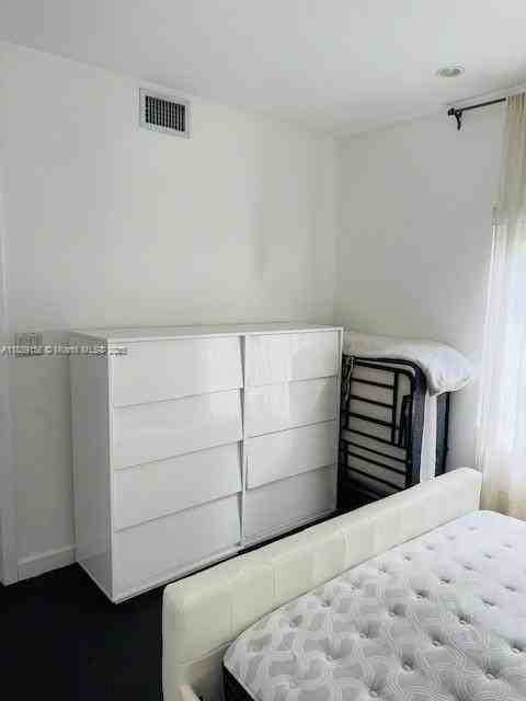 920 Euclid Ave #1 - Photo 5 of 6