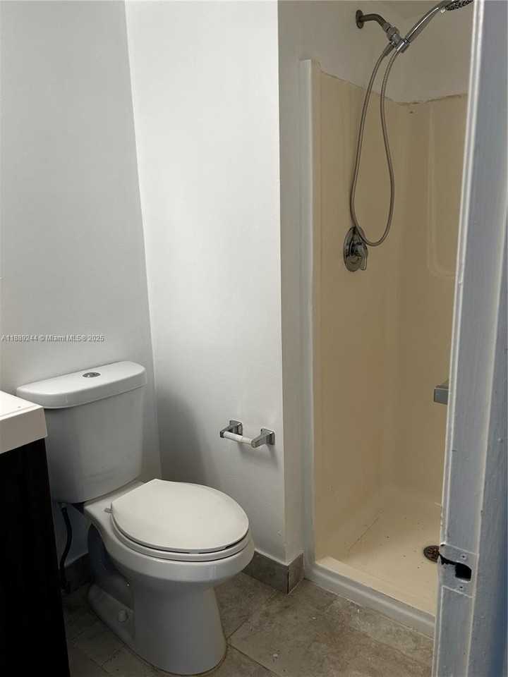 6955 Nw 186th St #F401 - Photo 7 of 15