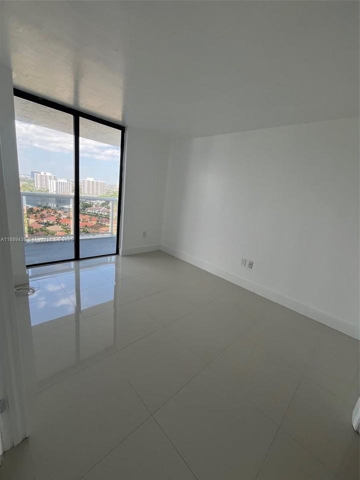 20505 E Country Club Dr #2132 - Photo 7 of 24