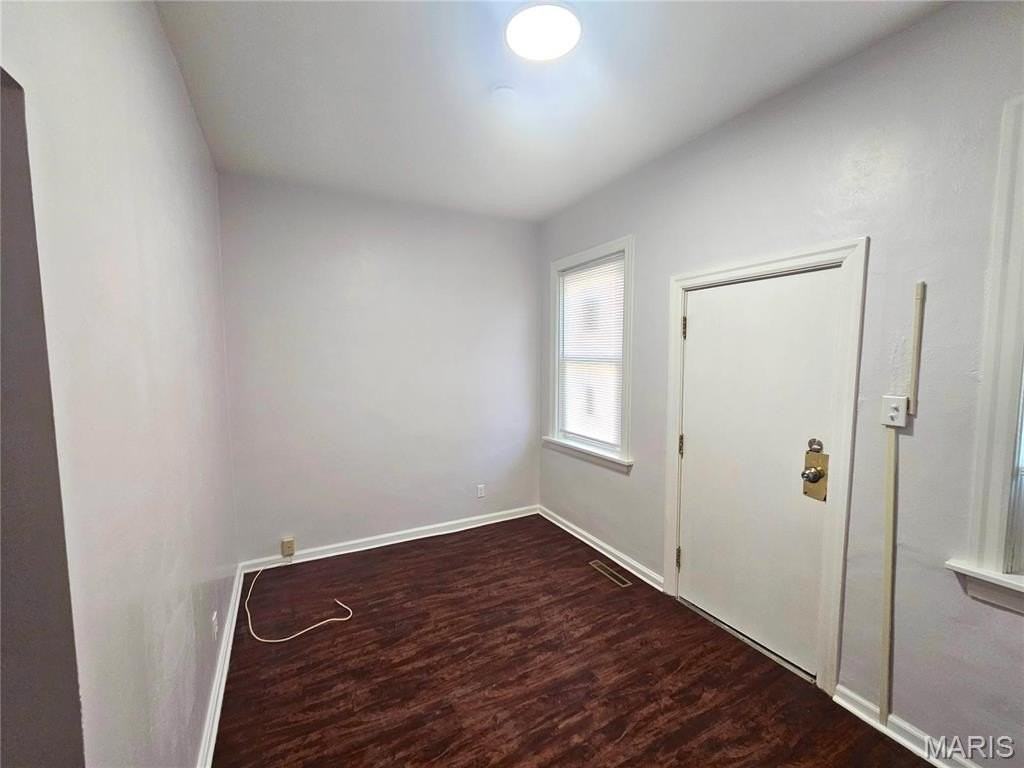 219 N High St - Photo 3 of 12