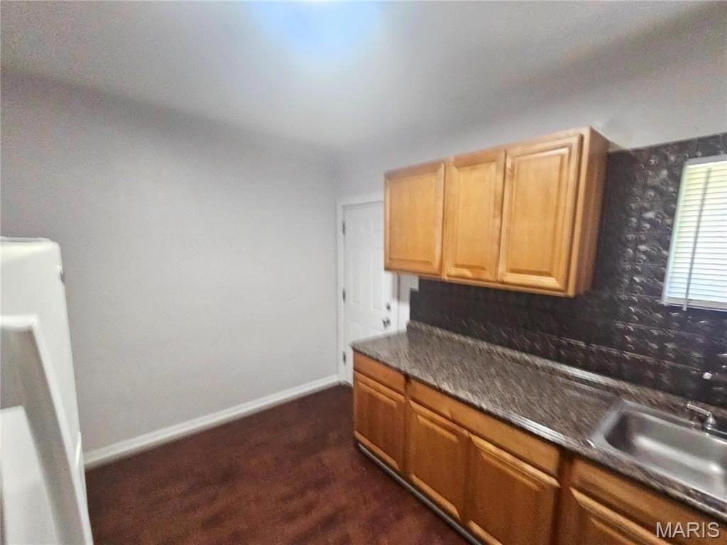 219 N High St - Photo 7 of 12