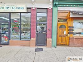 featured image of 106 S Broadway