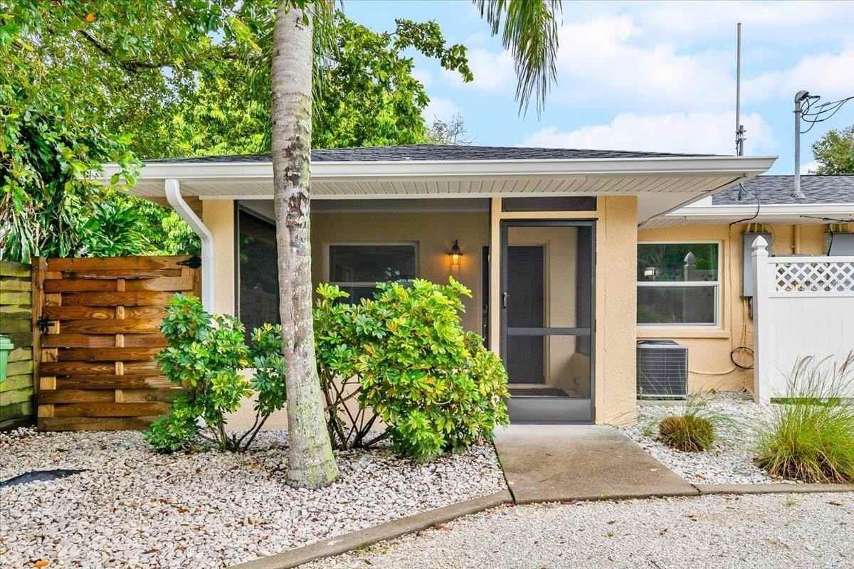 3901 Iroquois Drive - Photo 2 of 16