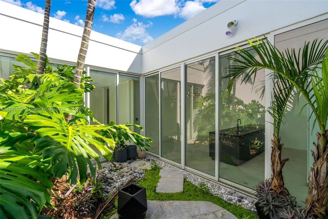 1665 Alton Rd #1 - Photo 2 of 8