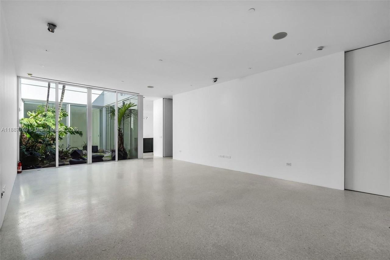 1665 Alton Rd #1 - Photo 5 of 8