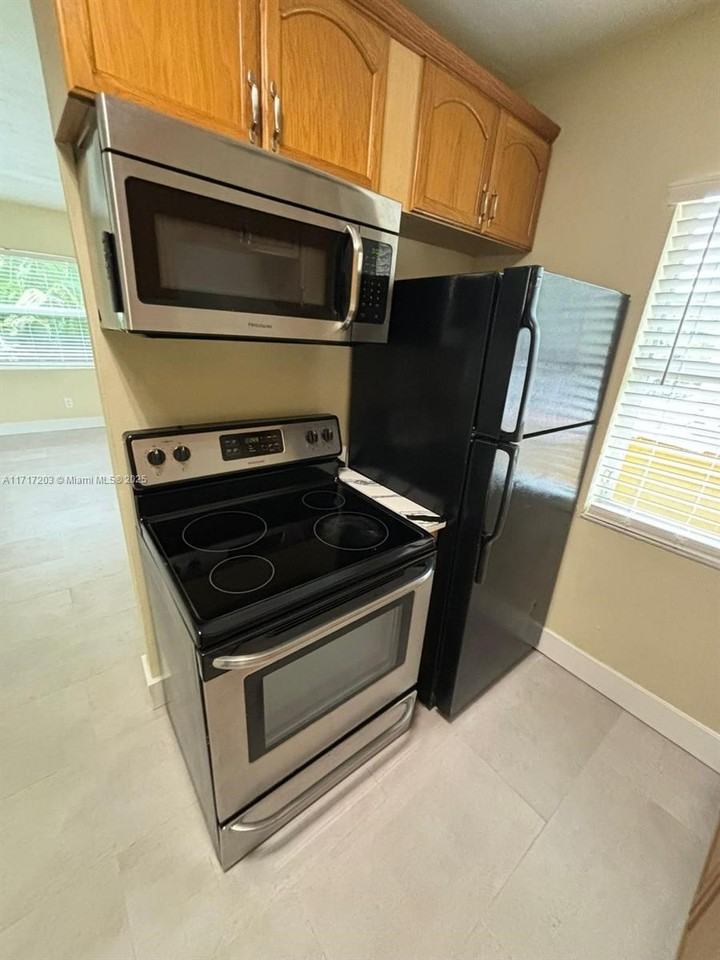 2301 Ne 6th Ave #204A - Photo 2 of 6