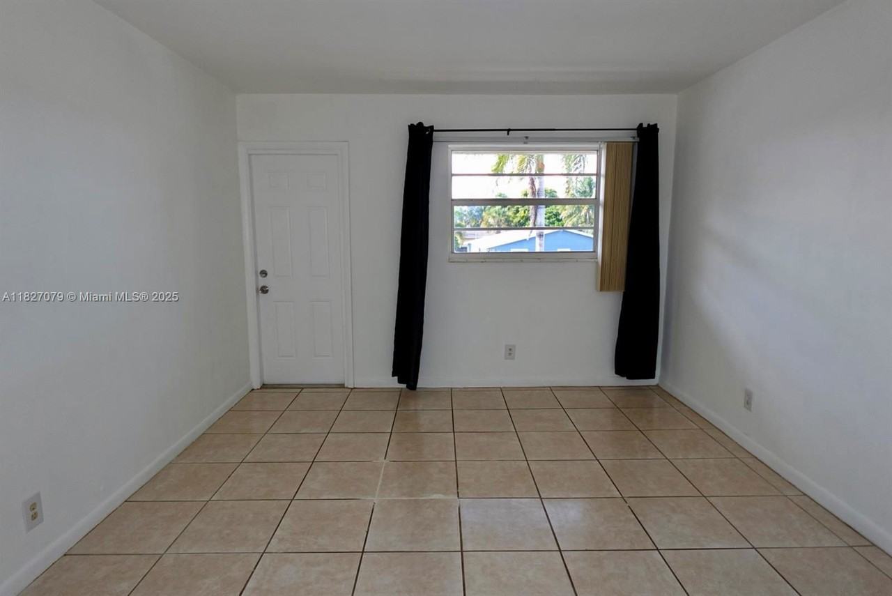 250 Ne 40th St #36A - Photo 5 of 7