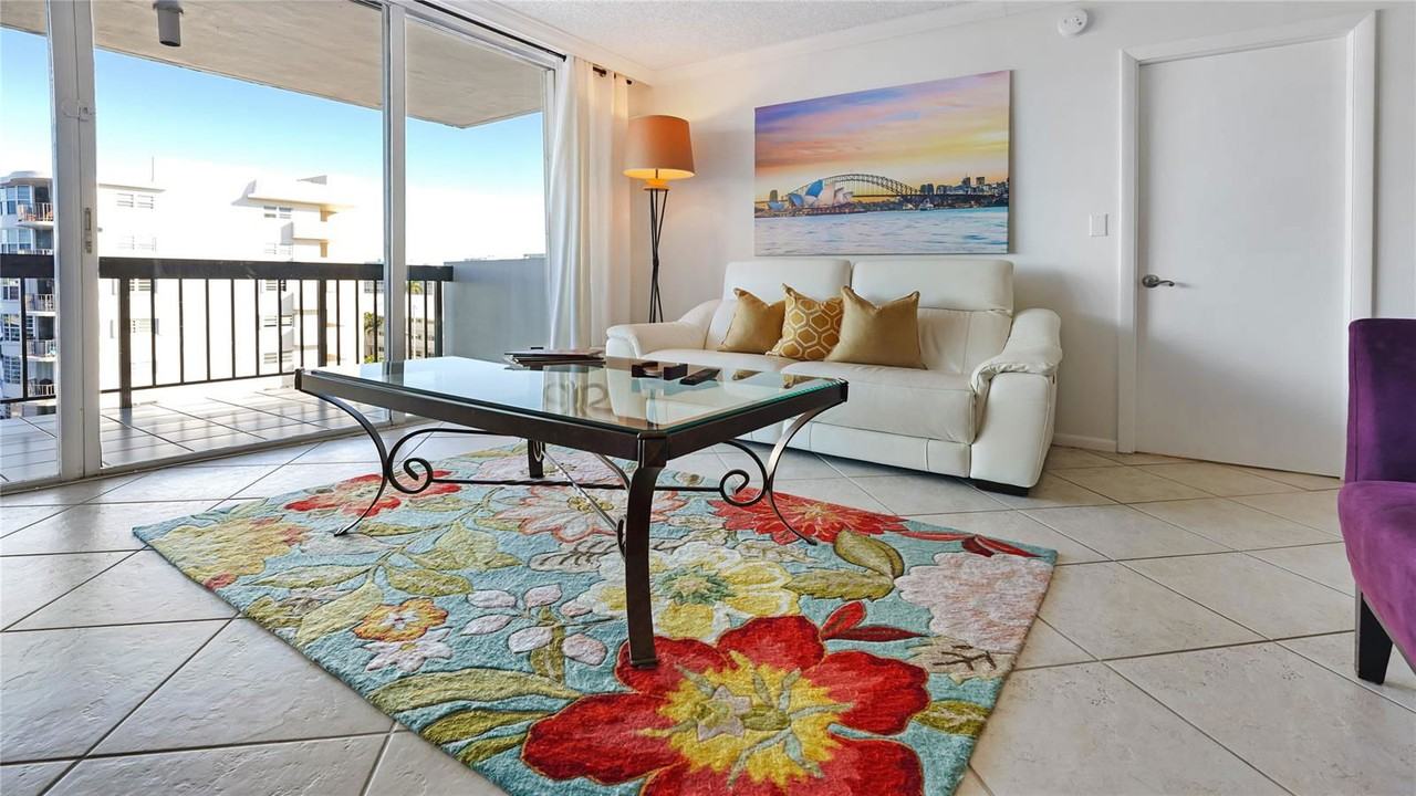 4800 Bayview Dr #605A - Photo 3 of 8