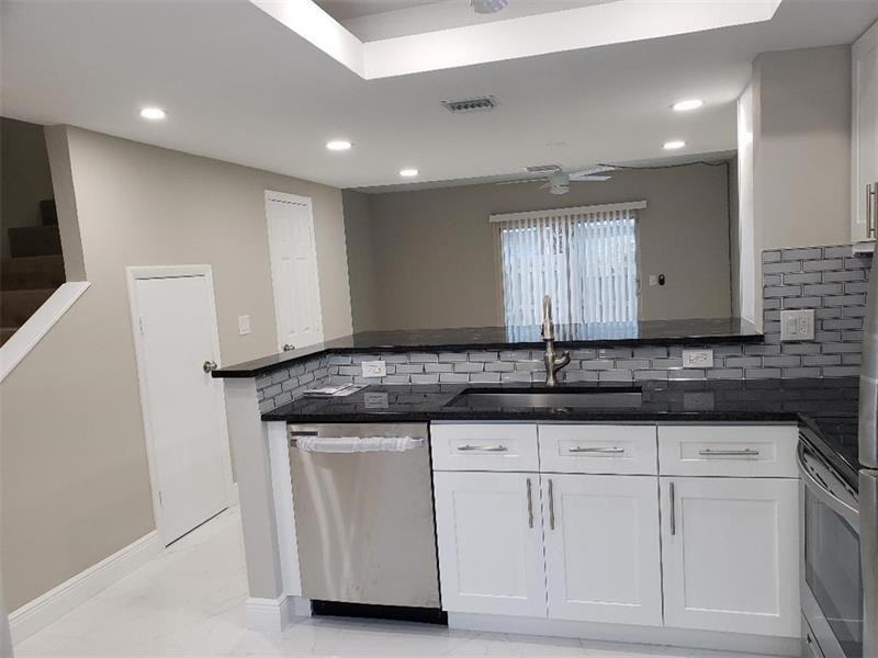 93 Sw 3rd St #93A - Photo 5 of 8