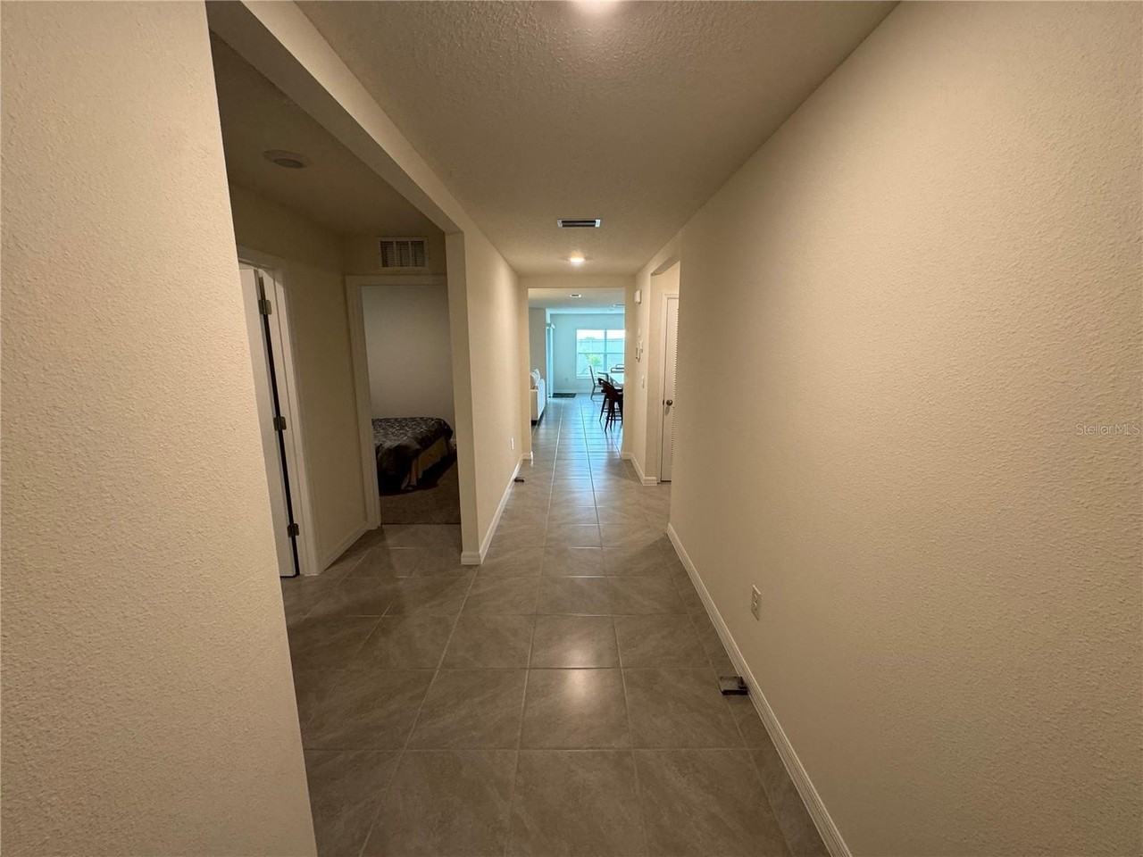 9158 Sw 45th Ter - Photo 4 of 27