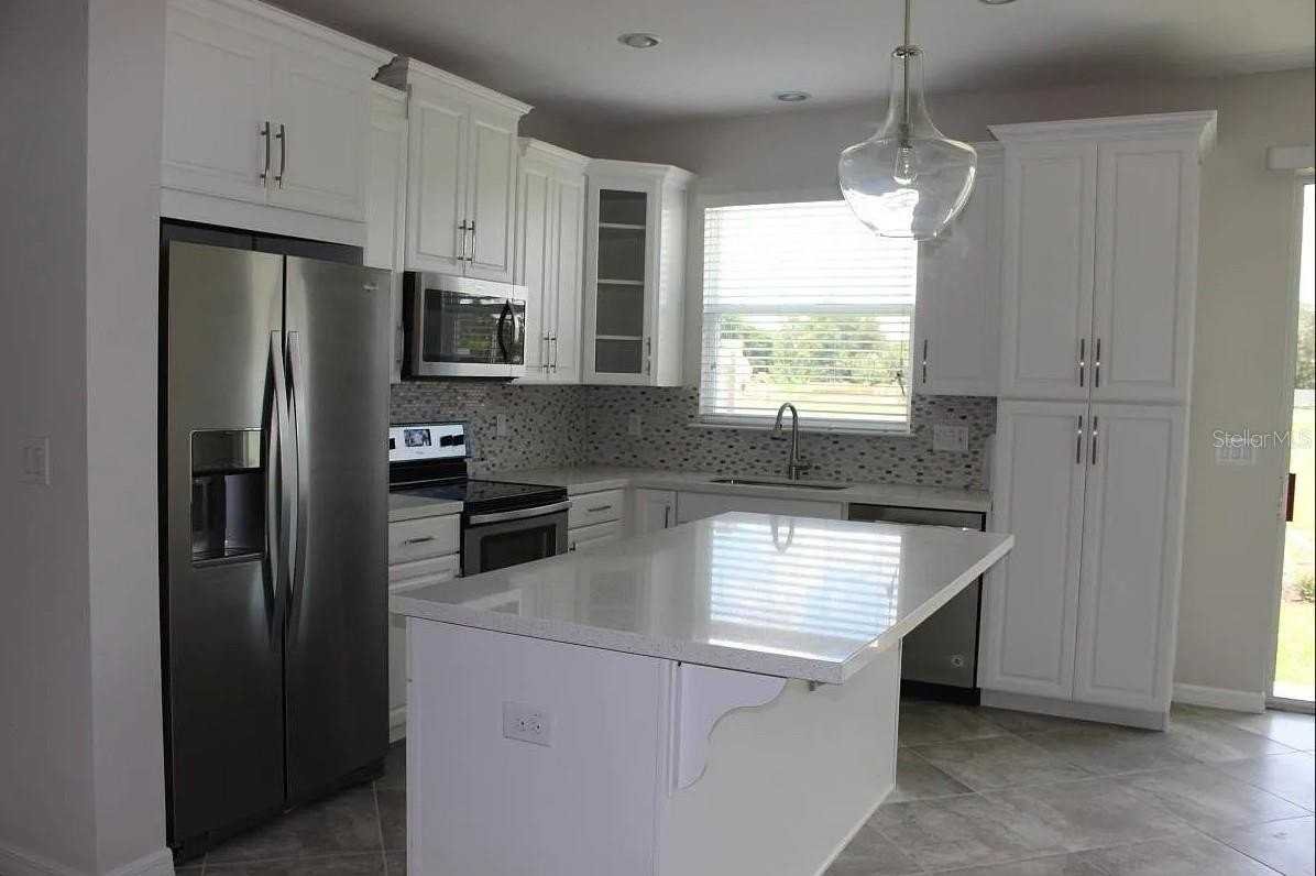 3807 Brighton Park Cir - Photo 2 of 13