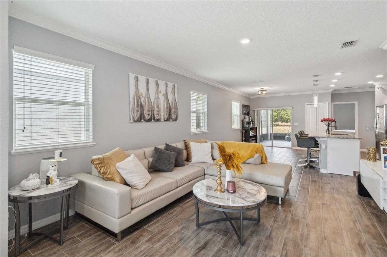 2281 Canyon Breeze Ave - Photo 3 of 28