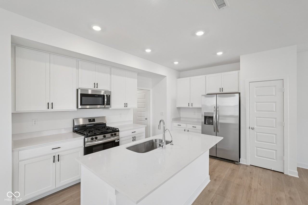 15246 Swallow Falls Way - Photo 7 of 50