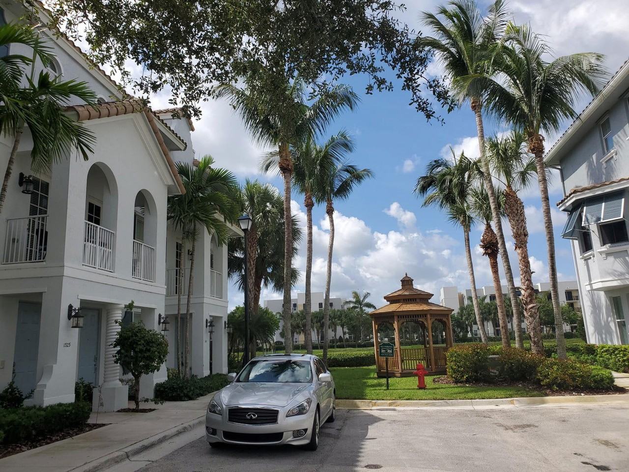 1317 Piazza Pitti - Photo 7 of 8