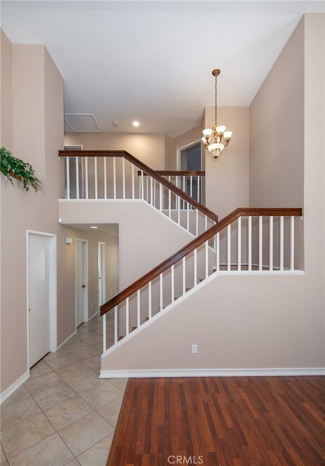 31255 Slate St - Photo 3 of 28