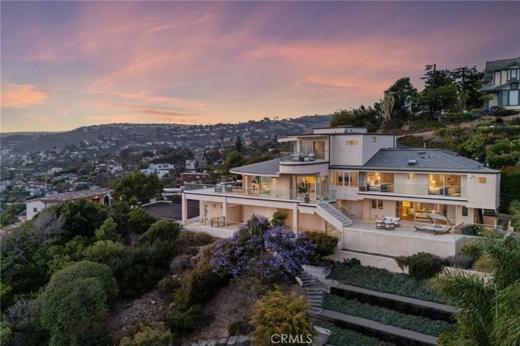 900 Gainsborough Dr - Photo 2 of 50