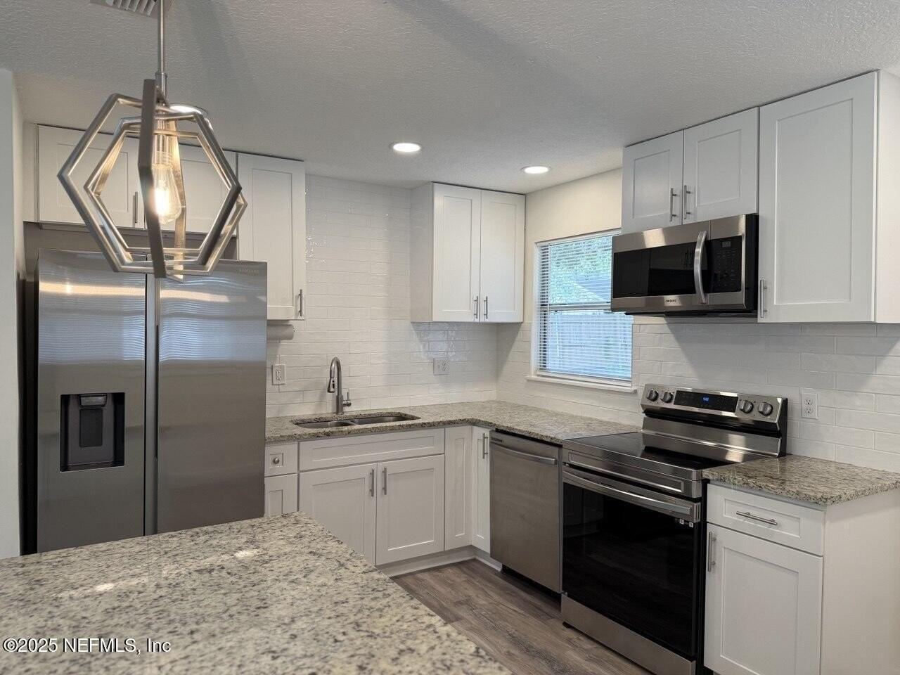 7262 Kivler Dr - Photo 5 of 12