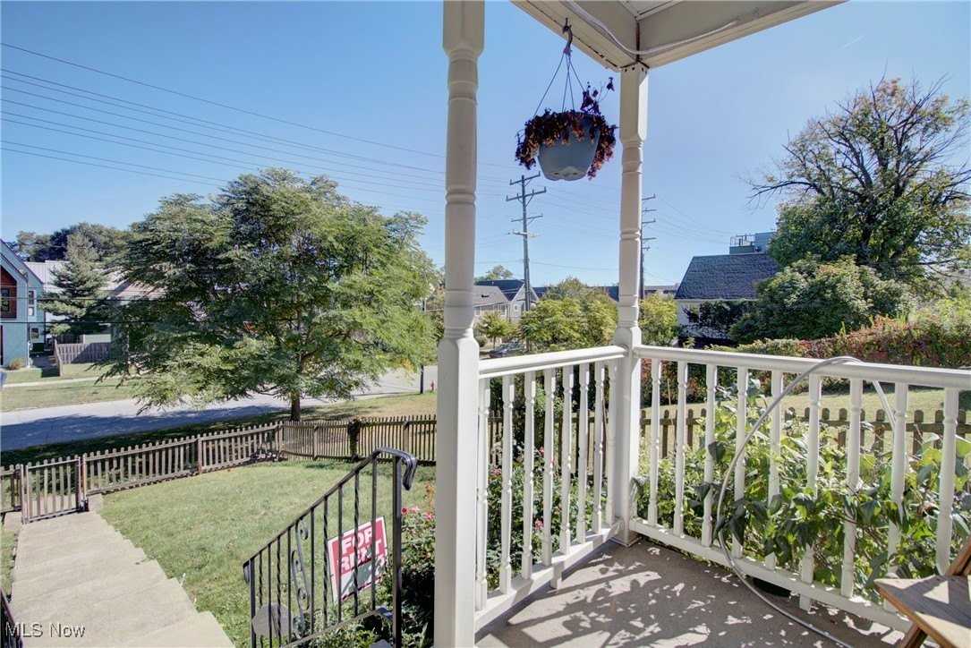 2494 W 7th St - Photo 2 of 31