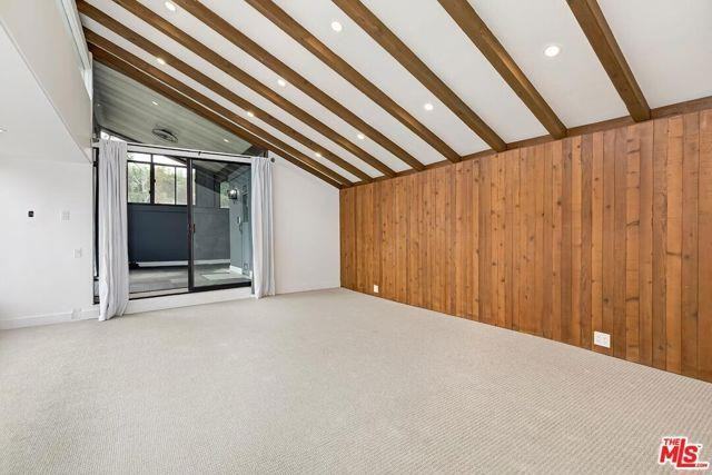 515 N Roxbury Dr - Photo 7 of 8