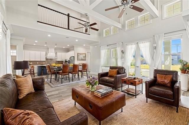 344 Ormond Dr - Photo 3 of 44