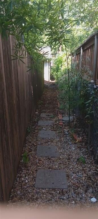 4135B Hawthorne Ave #B - Photo 7 of 7