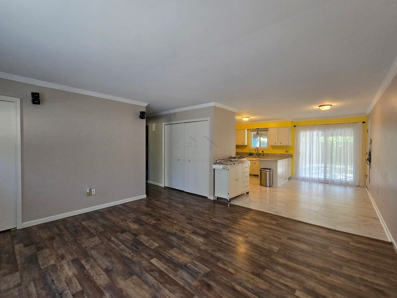 1855 Luneta Ct - Photo 3 of 8