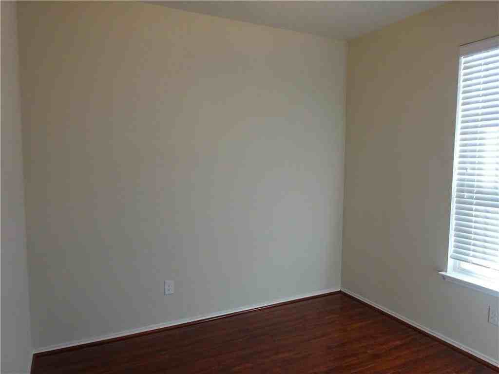 1912 Rodgers Ln - Photo 6 of 19