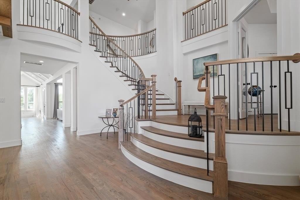 1620 Sterling Ct - Photo 6 of 40