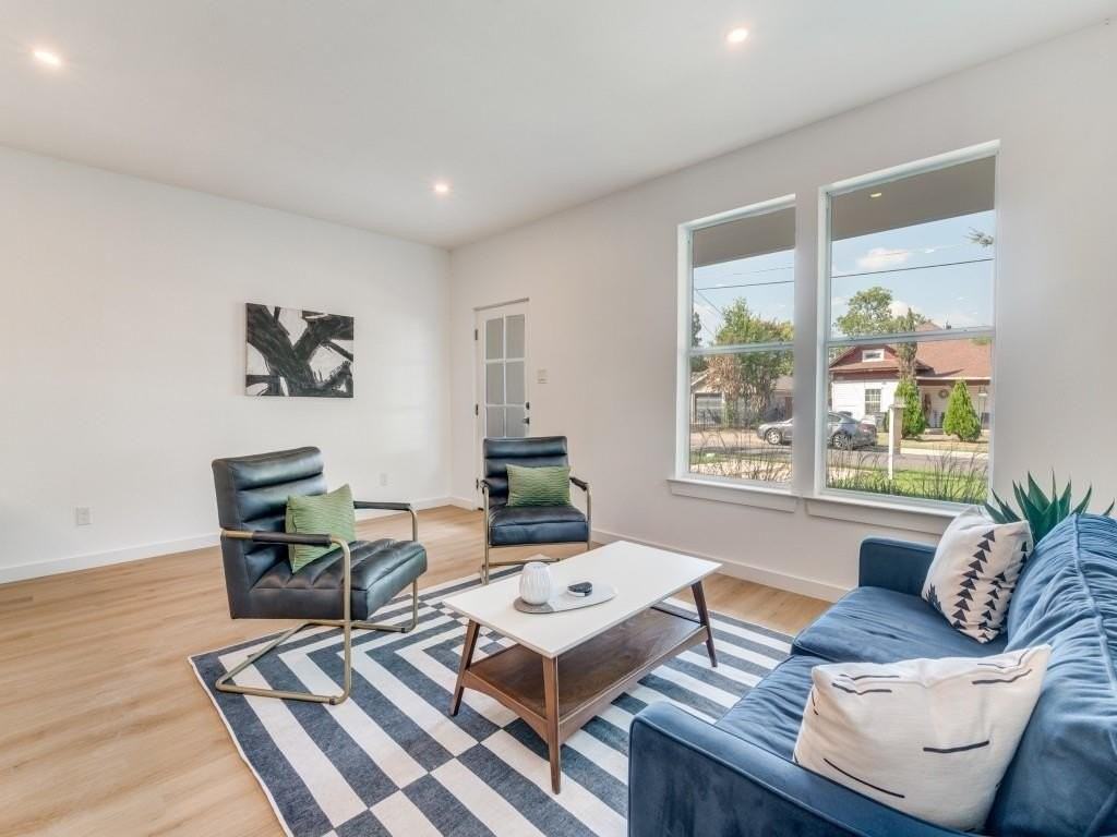 623 Melba Street - Photo 4 of 11