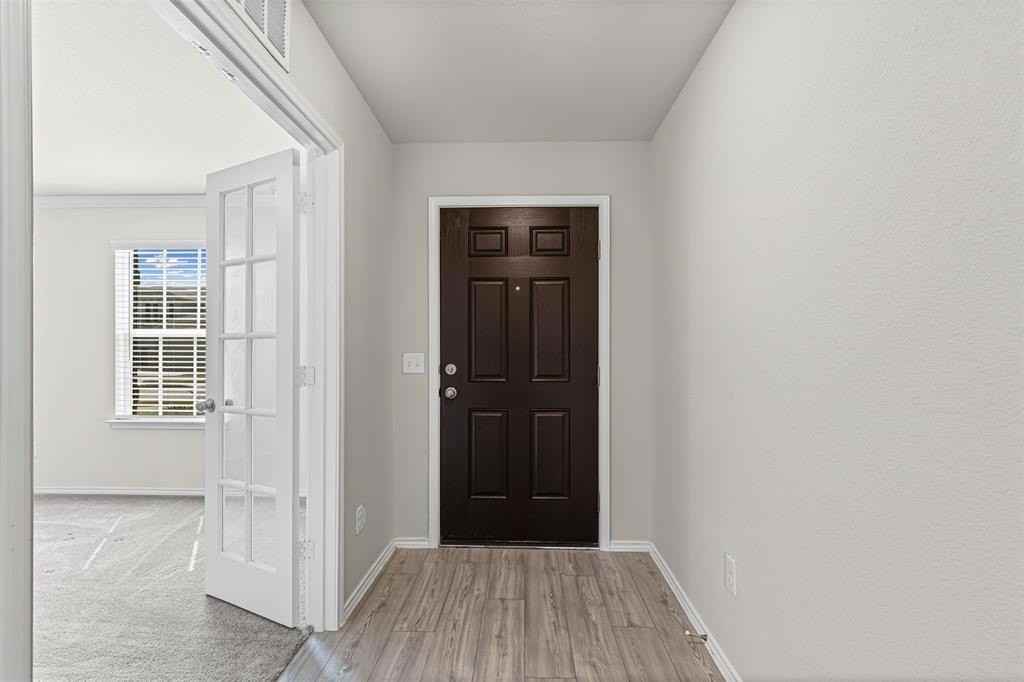 4428 Greenham Ln - Photo 4 of 20