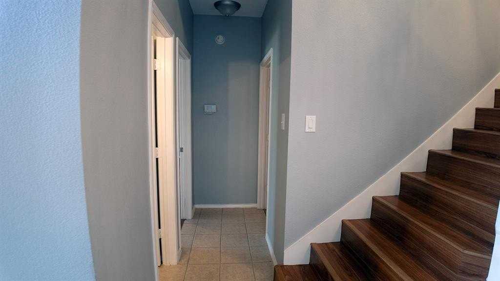 1519 Yorkshire Dr - Photo 5 of 23