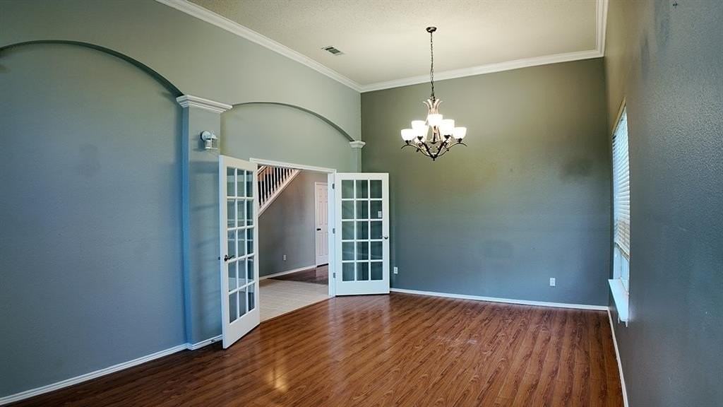 1519 Yorkshire Dr - Photo 6 of 23