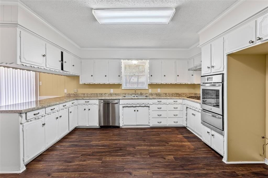 6305 Chapman Dr - Photo 7 of 34