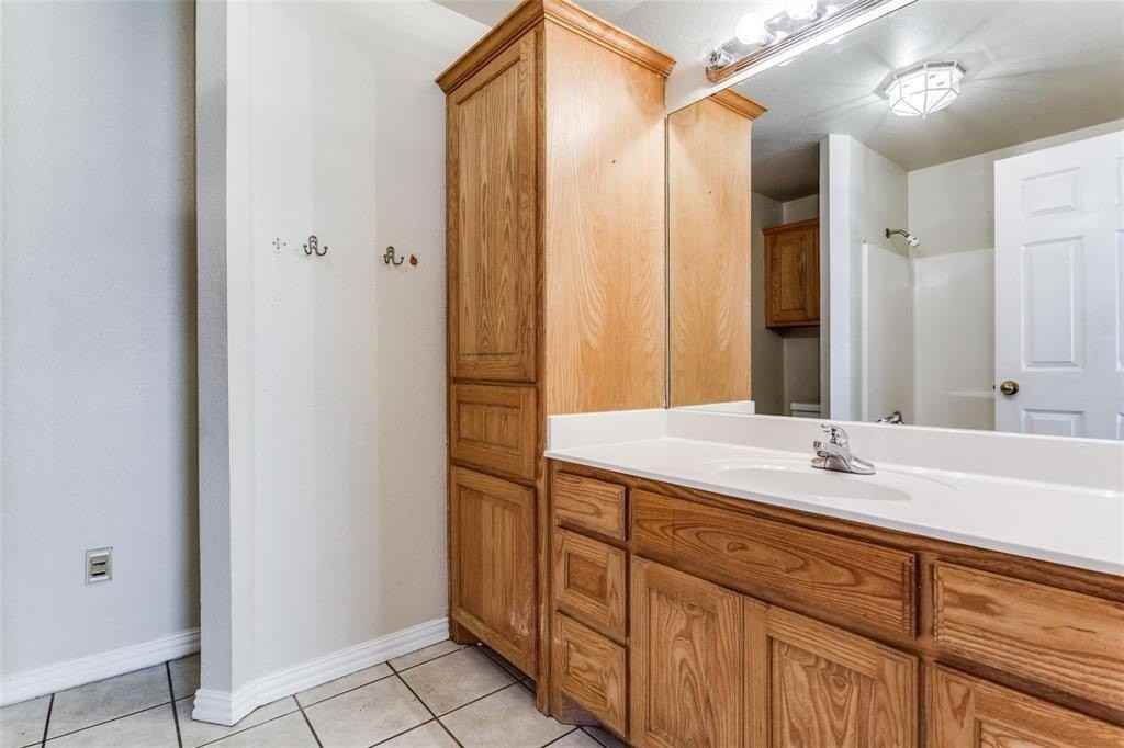 1008 Treys Ct - Photo 7 of 11