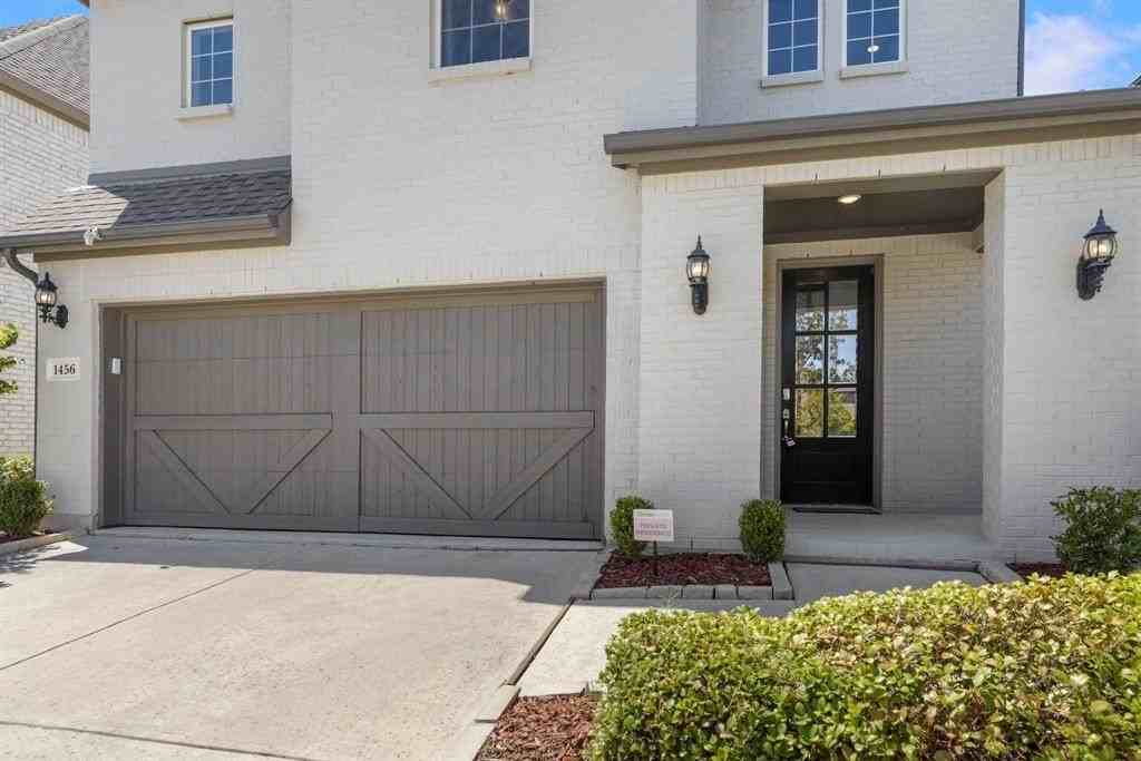 1456 Kit King Dr - Photo 3 of 40