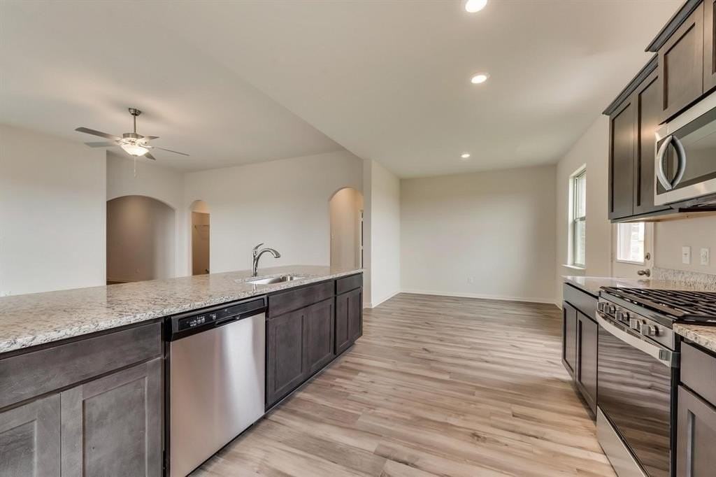 833 Serena Drive - Photo 2 of 20