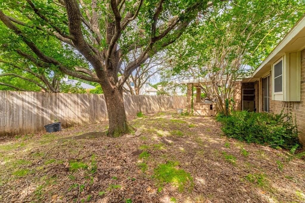 7022 Escondido Dr - Photo 6 of 29