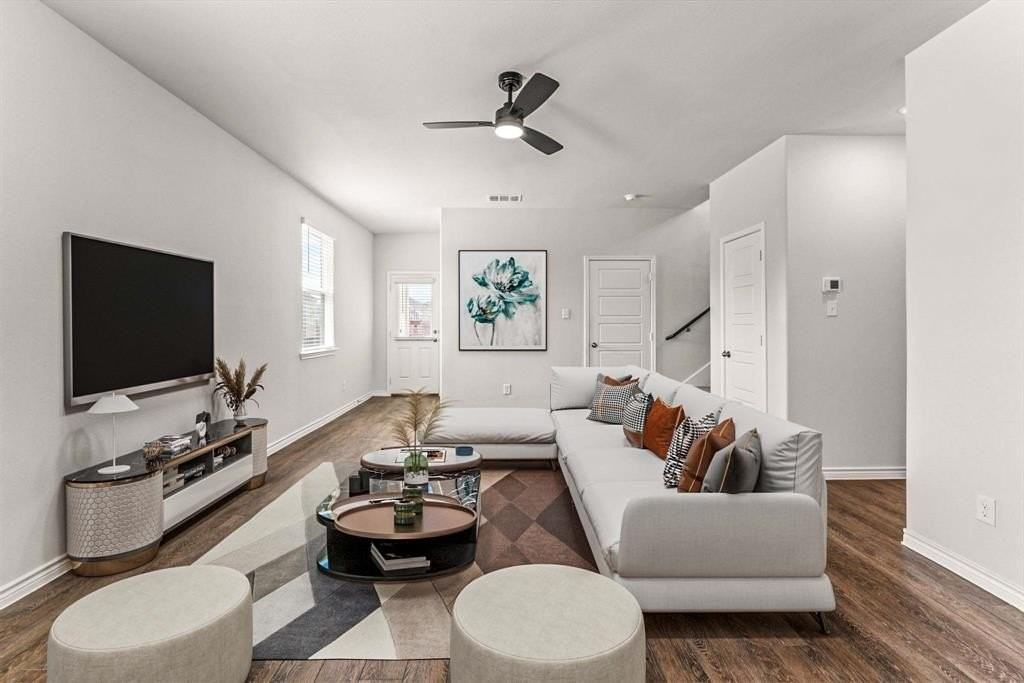 5672 Shore Point Trl - Photo 4 of 21