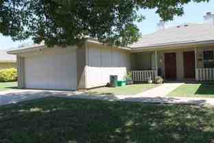 305 E Vine St - Photo 1 of 1